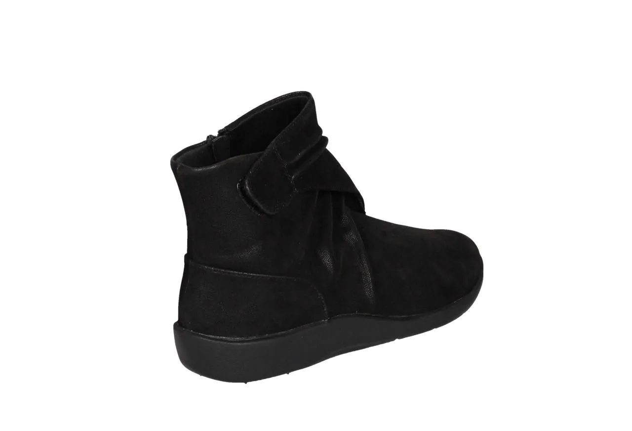 Black Cross Strap Velcro Zipper Boots Rubber Sole