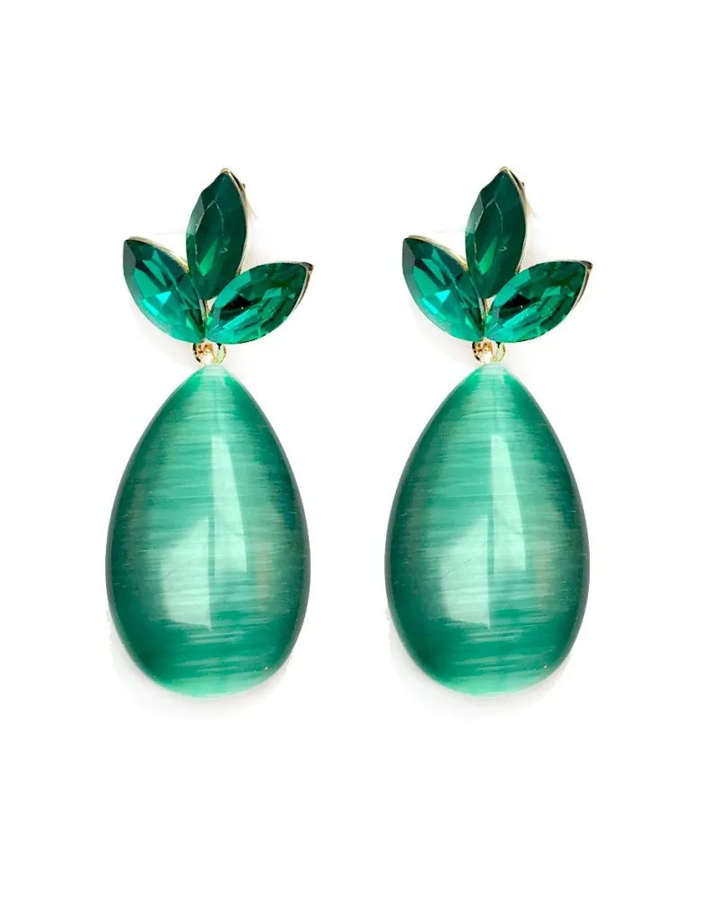Green Stone Women's Earrings, Beautiful Iridescent Tear to Match Your Outfits, Perfect for Weddings.